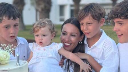 Pampita y sus hijos. Fuente: Instagram.