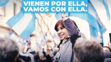 Marcha en apoyo a Cristina Kirchner hacia Comodoro Py.