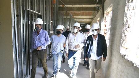 San Martín, el intendente Moreira y el ministro Katopodis visitaron obras del Hospital Municipal Thompson