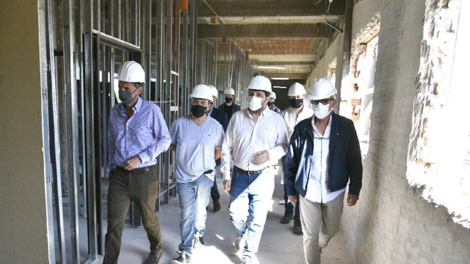San Martín, el intendente Moreira y el ministro Katopodis visitaron obras del Hospital Municipal Thompson