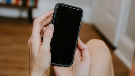 Es importante complementar el reinicio con otras acciones, como utilizar un antivirus. Foto: Unsplash.