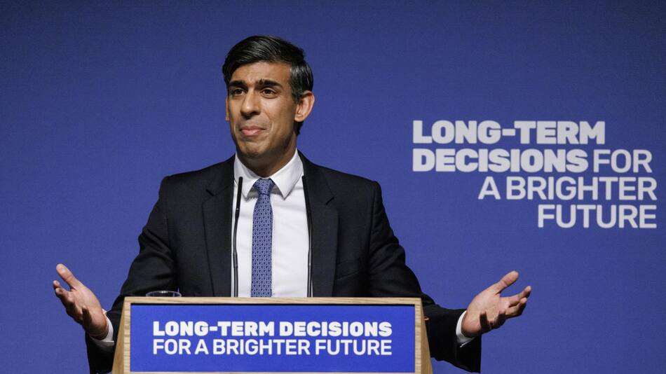 El primer Ministro británico Rishi Sunak durante su discurso sobre Inteligencia Artificial (IA). Foto: EFE.