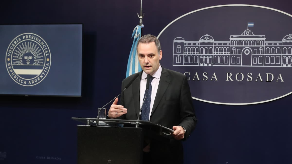 Conferencia de prensa de Manuel Adorni. Foto: Presidencia.