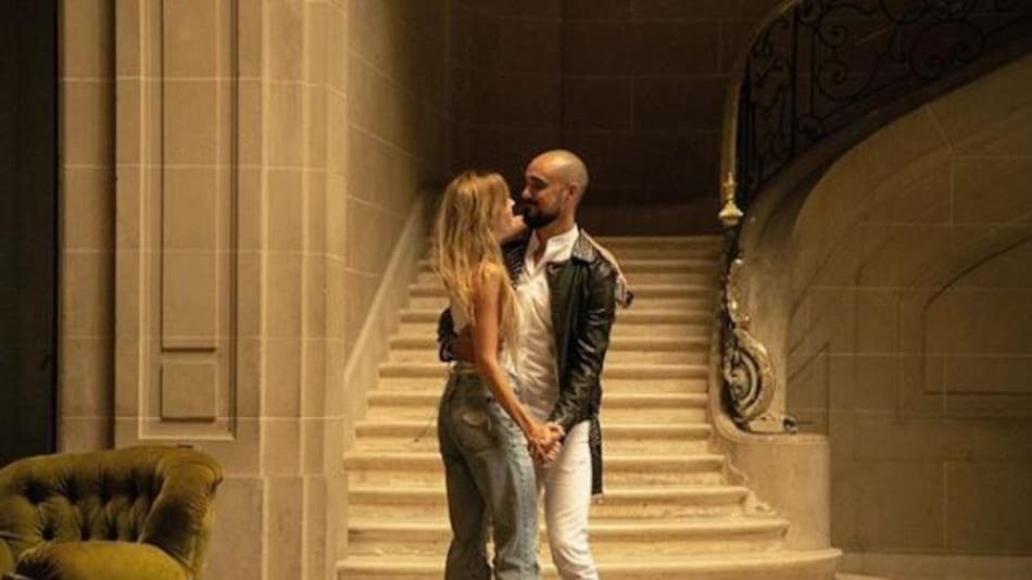 Abel Pintos junto a su novia