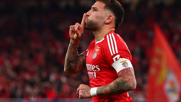 Nicolás Otamendi ostenta un increíble récord en la temporada 2024/2025: cuál es