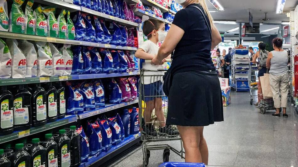 Compras en supermercados en cuarentena, AGENCIA NA