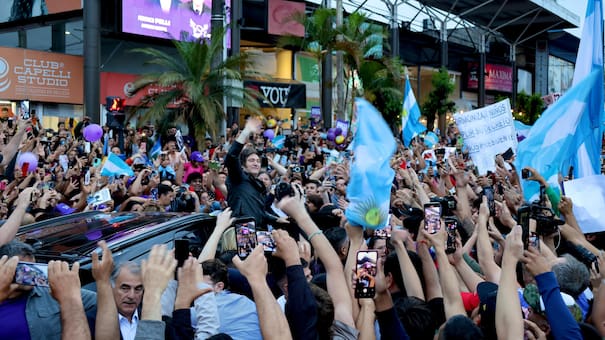 En la última semana antes de las elecciones, Javier Milei visitará Córdoba y prepara un acto de cierre de campaña en Rosario