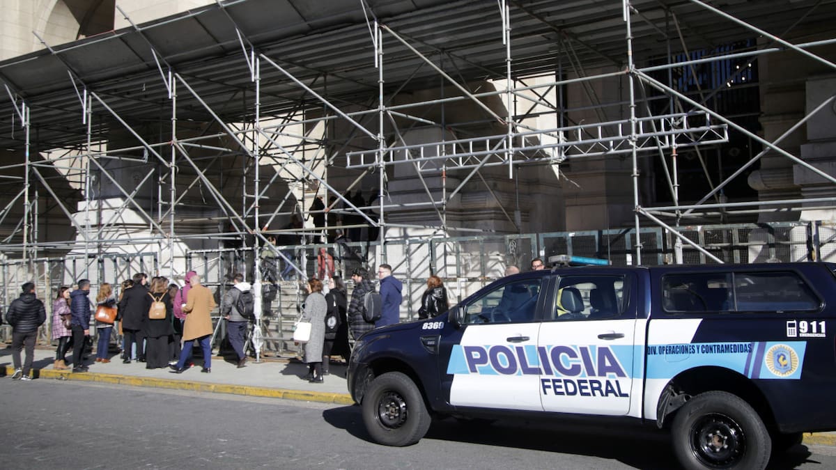 Palacio de Tribunales: descartaron la amenaza de bomba tras un operativo