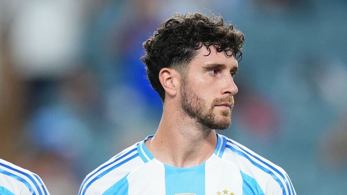 Marcos Senesi será el reemplazante de Leonardo Balerdi en la Selección Argentina para el Mundial 2026.