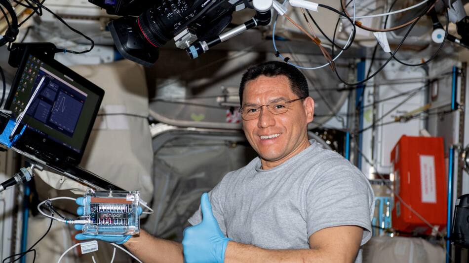 El astronauta Frank Rubio marca récord de estadía en el espacio de la NASA. Foto: EFE