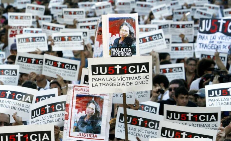 Familiares de tragedia de Once