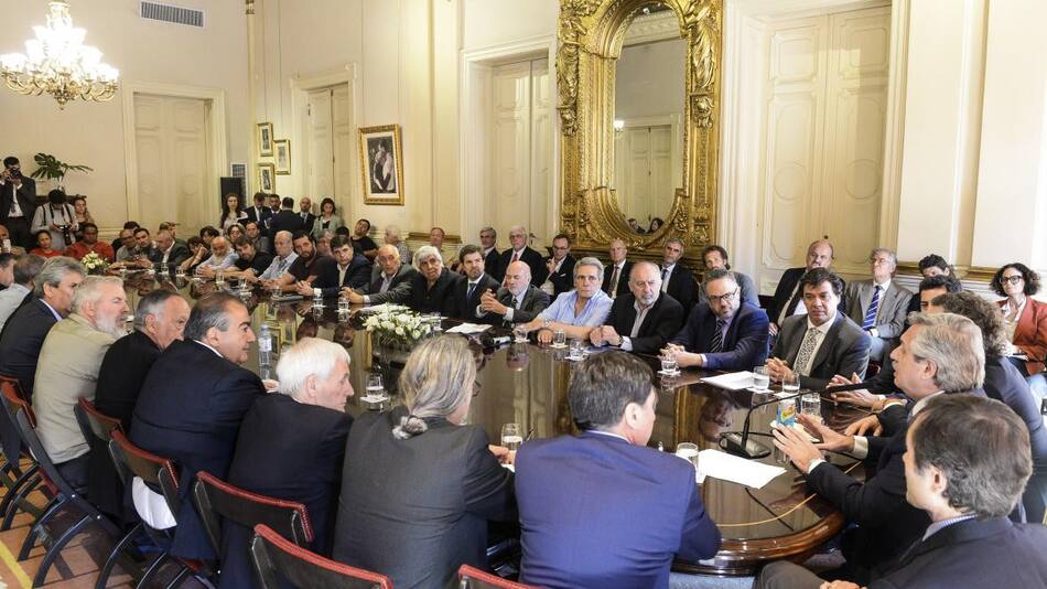 Alberto Fernández en reunión por el Compromiso Argentino para el Desarrollo y la Solidaridad, NA