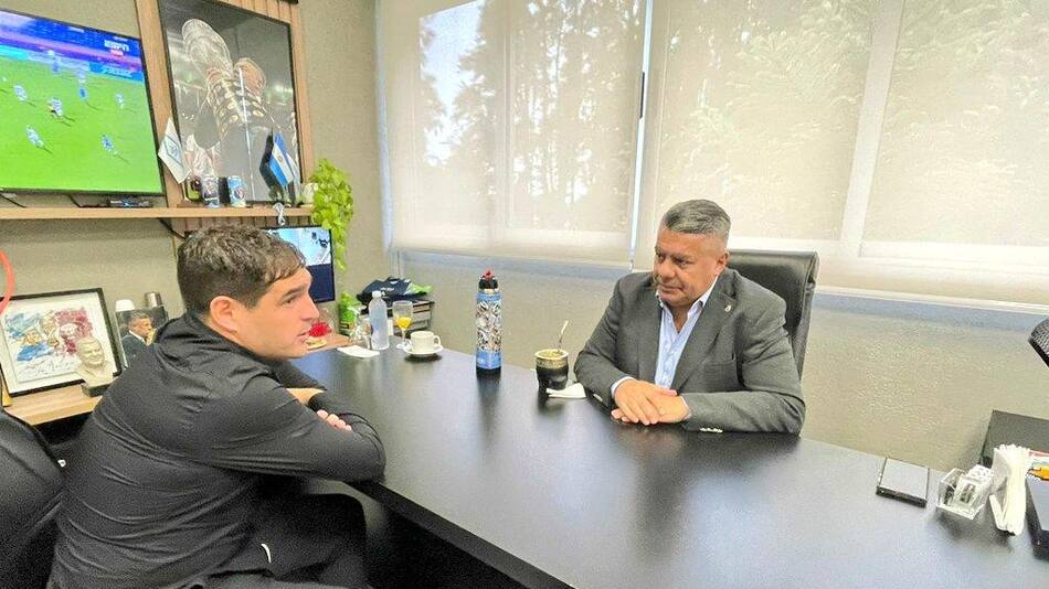 Leandro Stillitano y Chiqui Tapia, AFA. Foto: Twitter Argentina