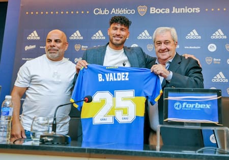 La presentación de Bruno Valdez en Boca Juniors. Foto: NA.