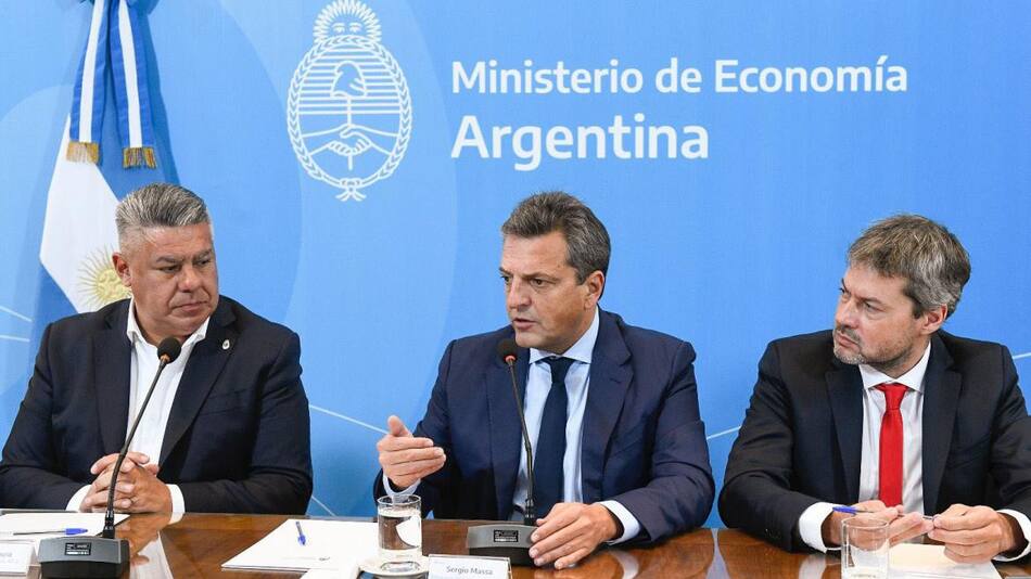 Tapia, Massa y Lammens confirmaron a la Argentina como sede del Mundial Sub-20. Foto: Télam.