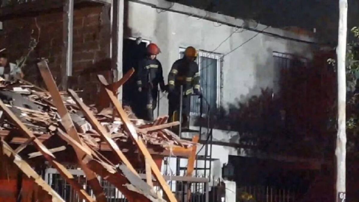 Explosión y derrumbe por escape de gas. Foto: NA.