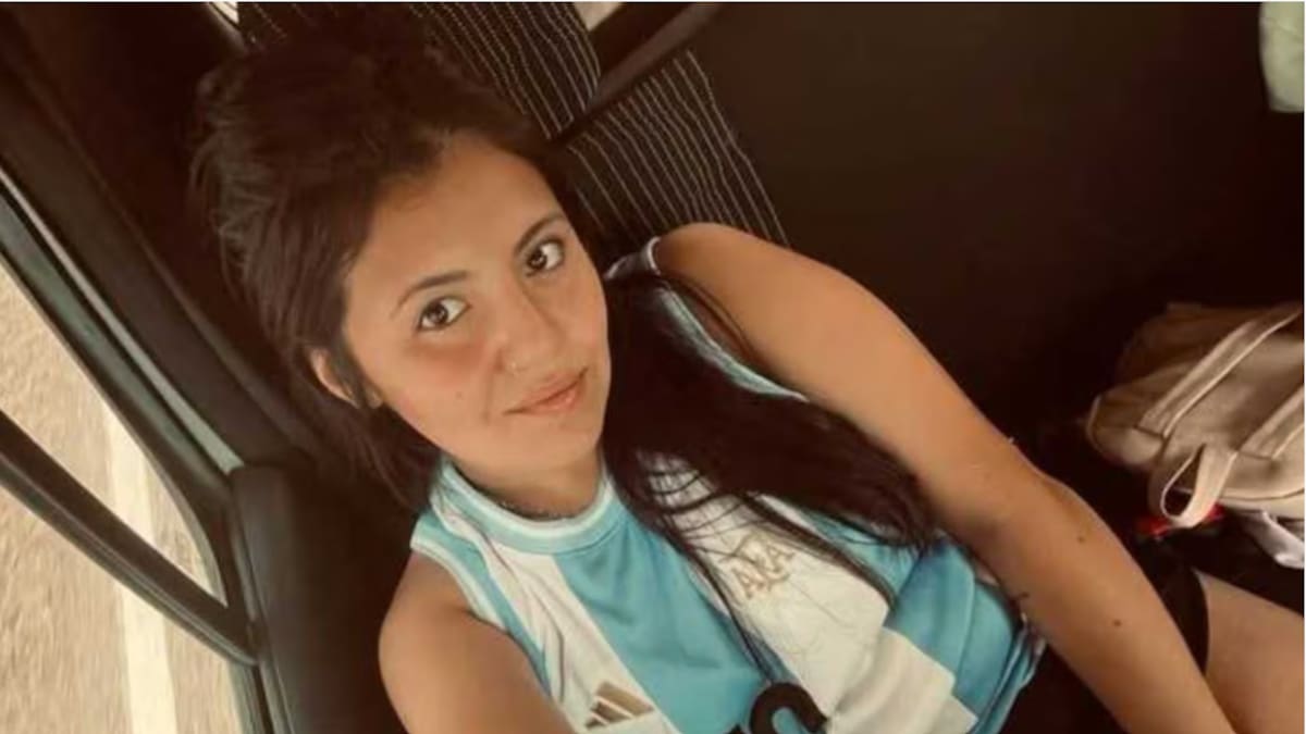 Una árbitra murió al chocar contra un poste de luz cuando iba a dirigir un partido de fútbol en Río Negro