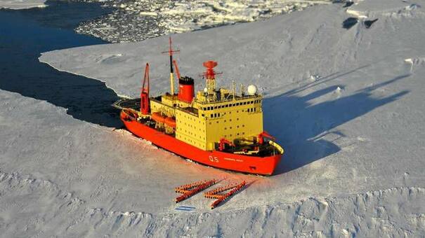 Emotivo homenaje del Almirante Irízar a los 44 tripulantes del ARA San Juan
