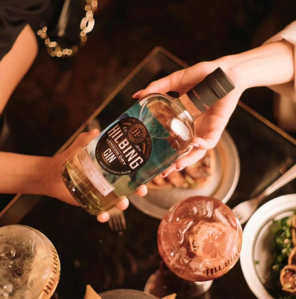 Hilbing Gin London Dry, la bebida alcohólica argentina destacada por Taste Atlas.