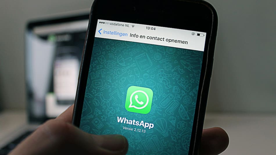 Los dispositivos en los que dejará de funcionar WhatsApp. Foto Grok