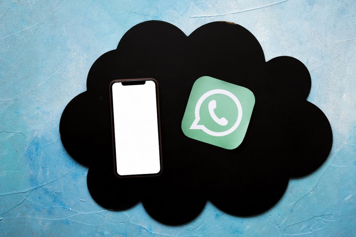 WhatsApp, celulares. Foto: Freepik