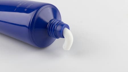 Científicos crearon una pasta dental con pelo humano: aseguran que solucionará para siempre la aparición de caries