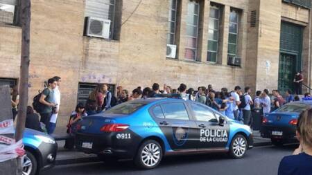 Amenaza de bomba en la UBA - Facultad de Medicina -