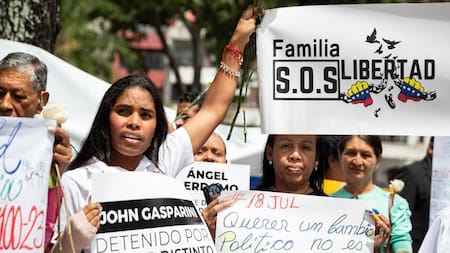 Familiares de presos políticos en Venezuela. Foto: EFE