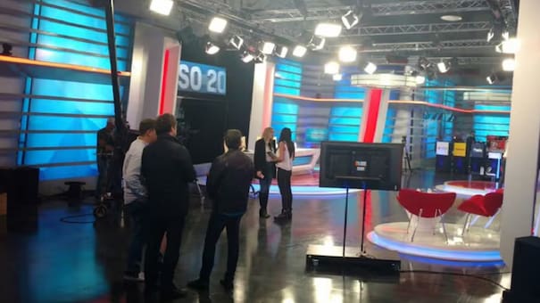 Tensión al aire: un hombre con antecedentes penales irrumpió en Crónica TV y amenazó al personal con un arma blanca