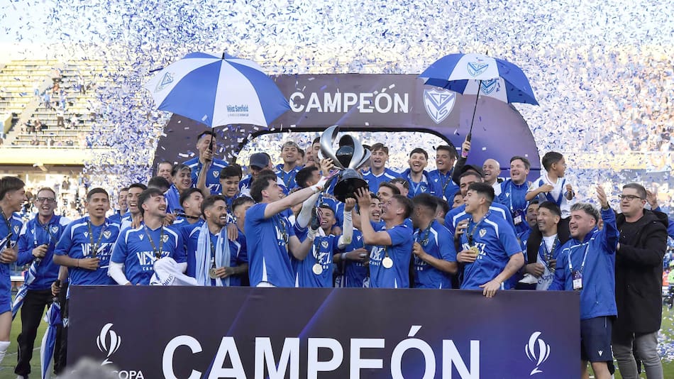 Vélez campeón de la Supercopa Argentina.
