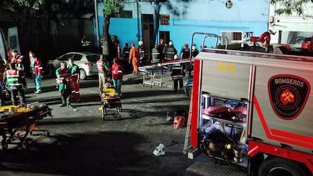 Derrumbe en Floresta, operativo rescate. Foto: NA