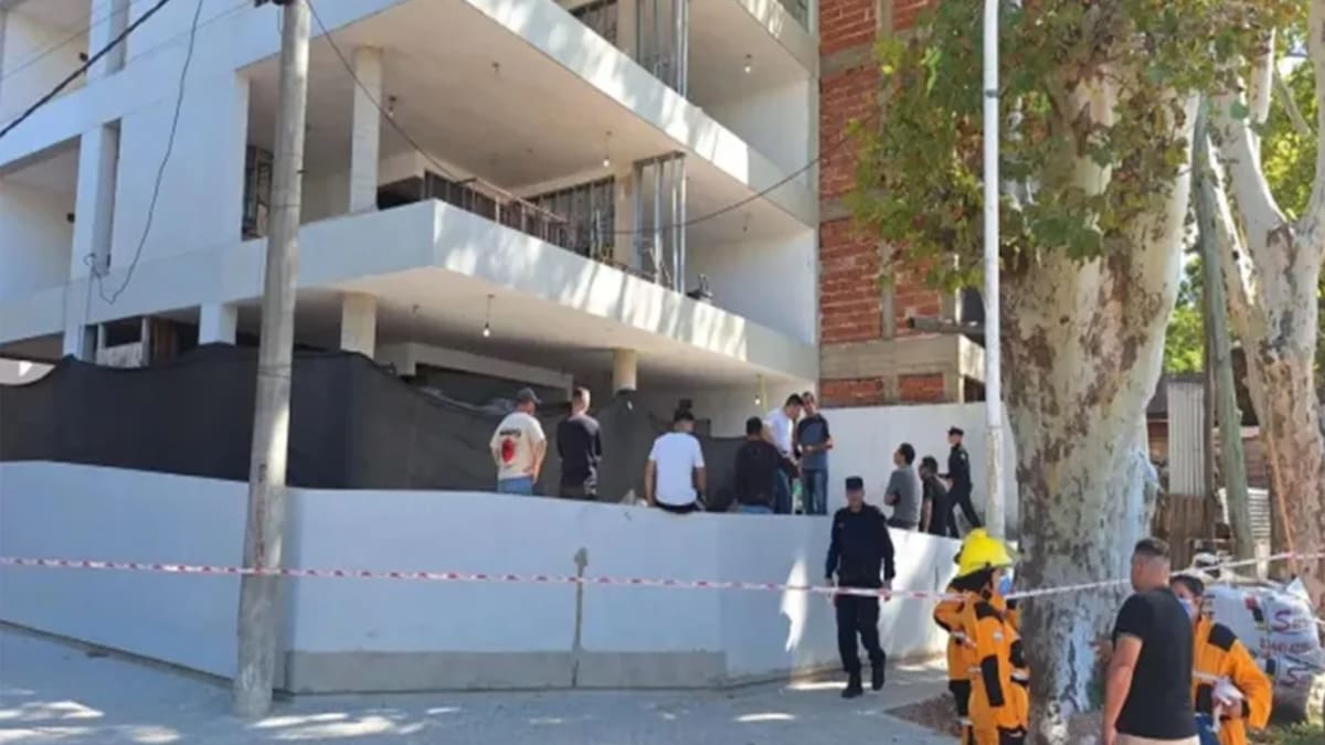 Encuentran el cuerpo de un albañil dentro de una pared.