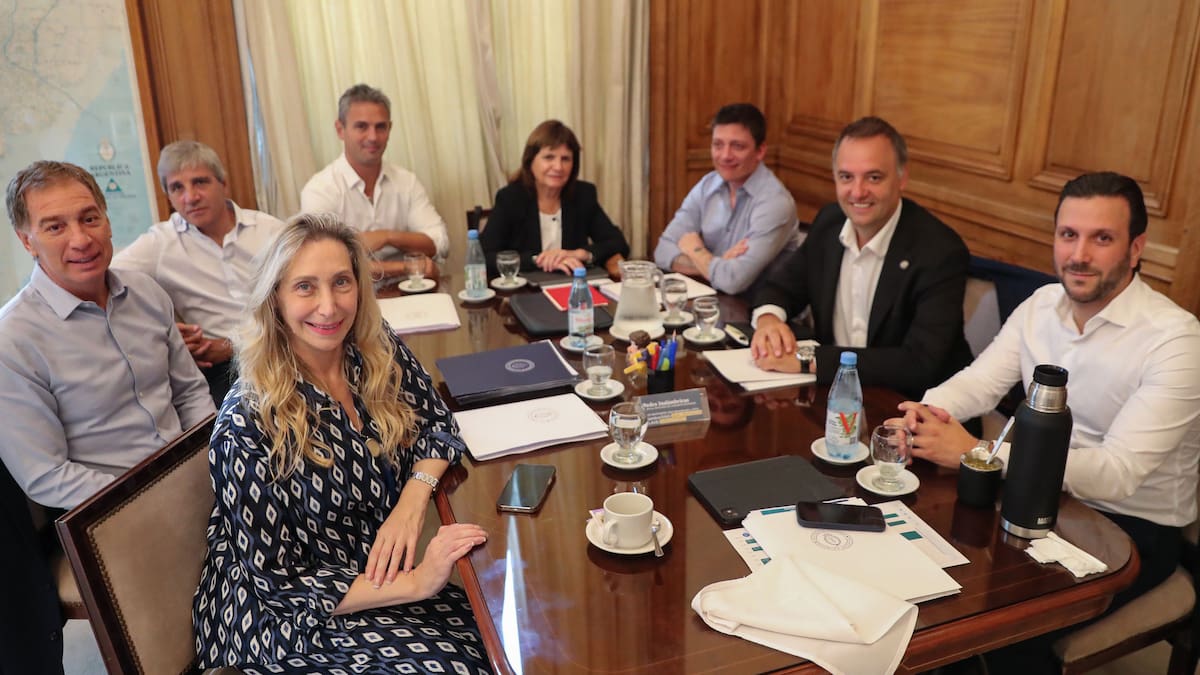 La mesa política del Gobierno vuelve a reunirse.
