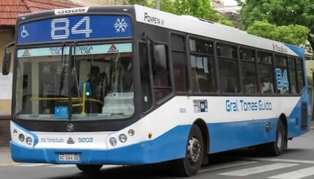 Colectivo de la línea 84.
