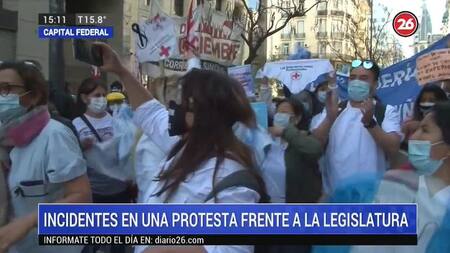 Proetsta e incidente de trabajadores de la Salud en Legislatura porteña, CANAL 26