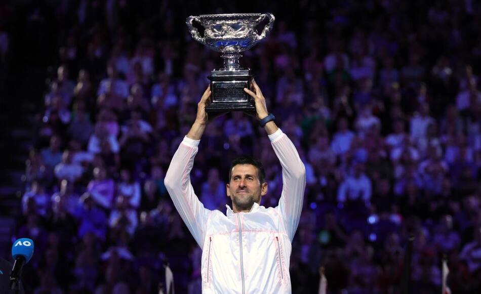 Djokovic con la copa. Foto: EFE.