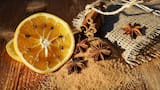 Hervir cáscaras de naranja con anís: por qué recomiendan hacerlo y para qué sirve