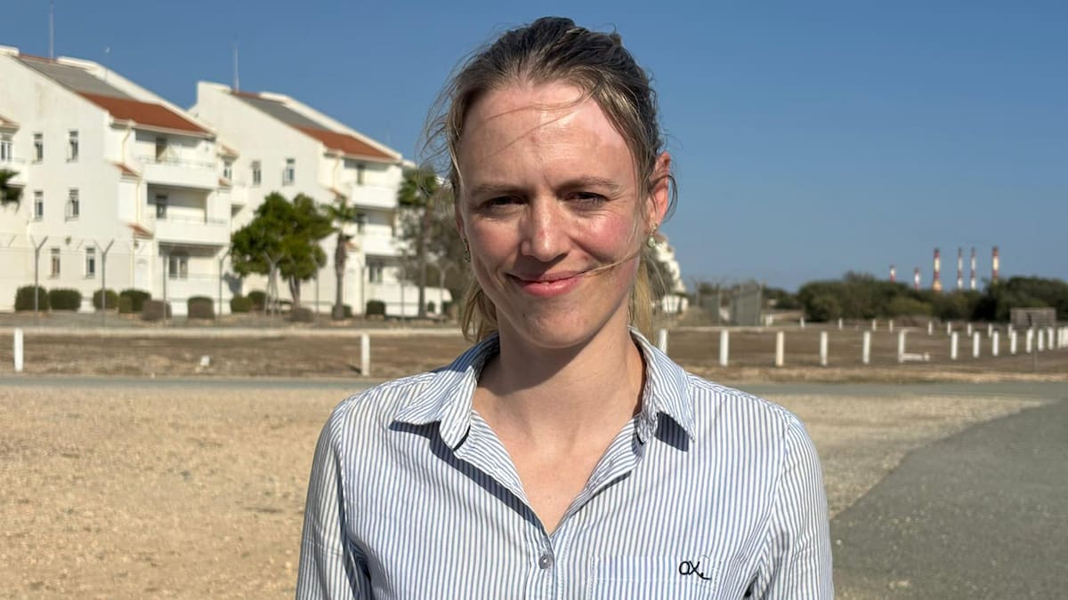 Louise Sandher-Jones, ministra de Defensa de Reino Unido.