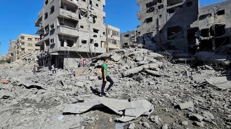 La destrucción de un complejo residencial en Beit Lahia, norte de Gaza. Foto: Reuters.