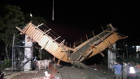 Cayó puente sobre tren San Martín