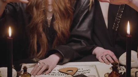 Jugaron a la Ouija y presentaron convulsiones. Foto: Twitter.