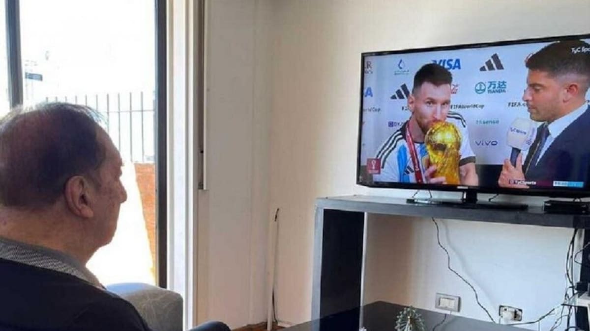 Carlos Bilardo no se perdió la final. Foto: NA.