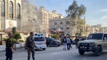 Ataque israelí en consulado iraní en Siria. Foto: Reuters.