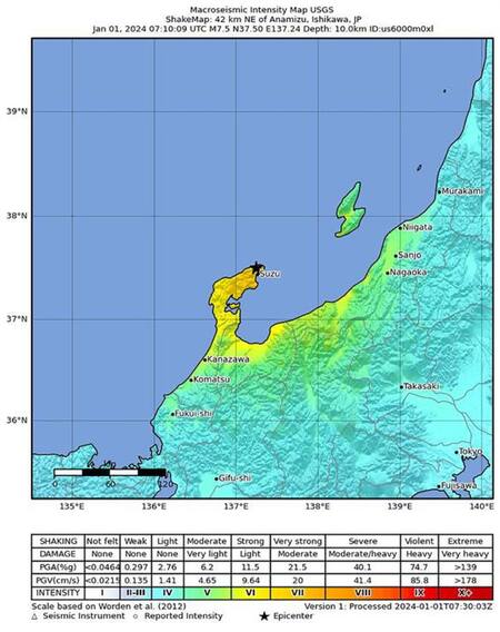 Mapa terremoto Japón. Hay miles de hogares e interrumpiendo los vuelos y los servicios ferroviarios a la región afectada.