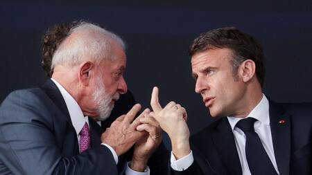 Lula da Silva y Emmanuel Macron. Fotos: REUTERS.