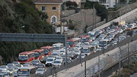 Sismo en Chile - evacuación en Viña del Mar - Reuters