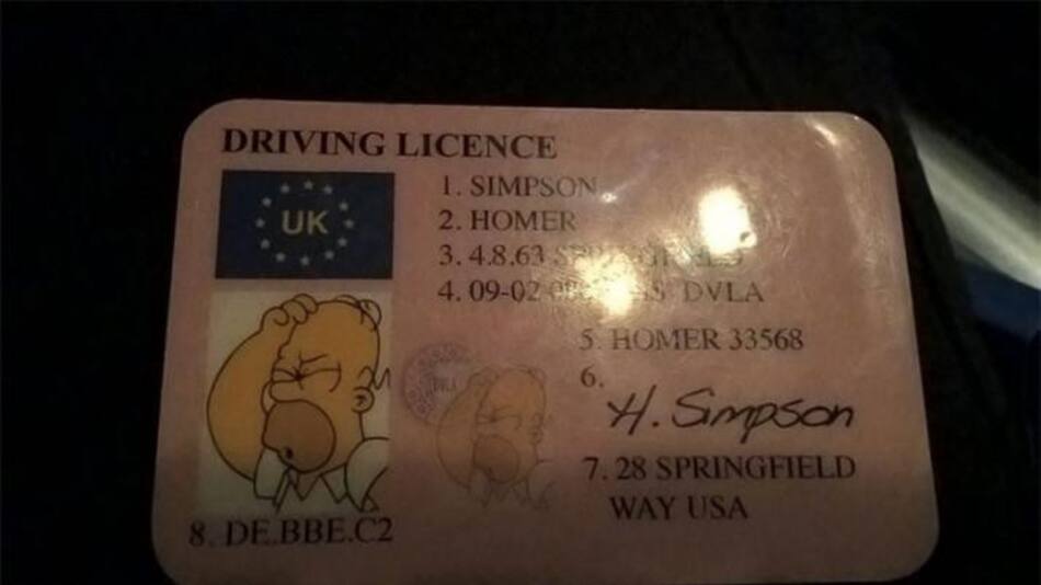 Licencia conducir - Homero Simpson