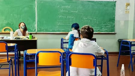 Clases, escuela, aula, maestra, alumnos, NA