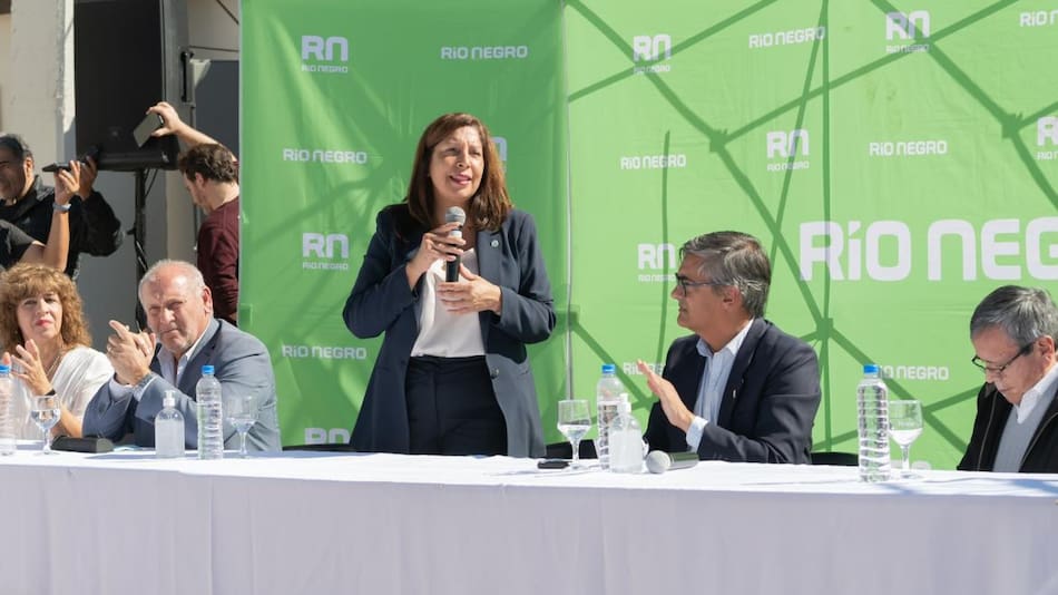 Arabela Carreras, gobernadora de Río Negro, foto Twitter Carreras