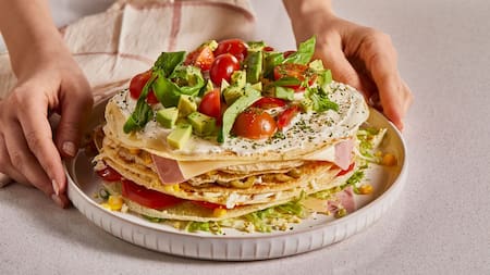 Paso a paso: cómo preparar la famosa torre de panqueques para estas fiestas